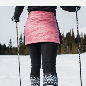 SKHOOP KARI Bum Warmer Black Puffer Mini SKIRT, skiing, snowboarding, Small EUC!